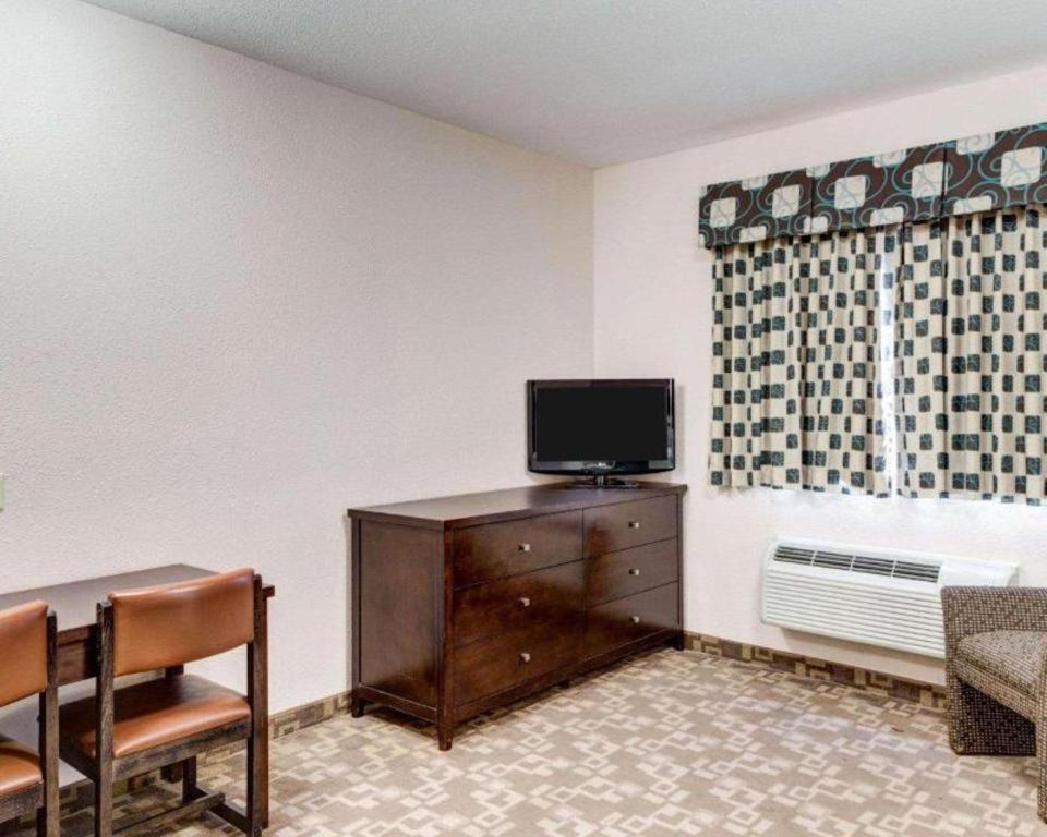 Suburban Extended Hotel