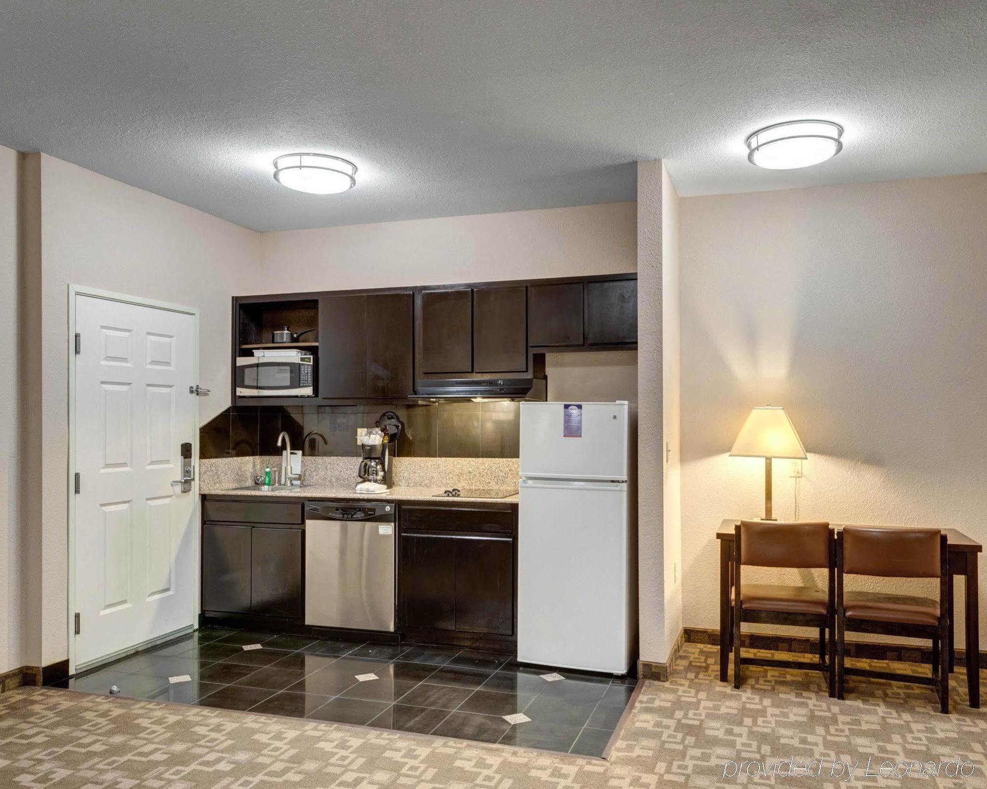 Suburban Extended Hotel